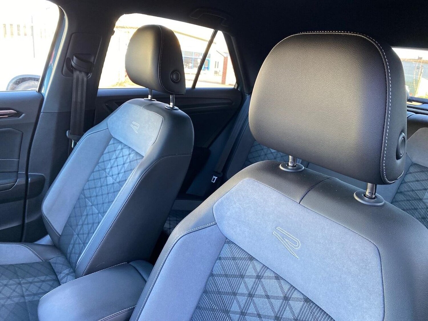 Used Volkswagen T-Roc 2023 for sale - 78194041: Photo 31