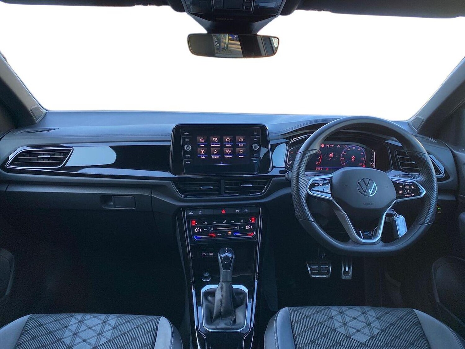 Used Volkswagen T-Roc 2023 for sale - 78194041: Photo 8