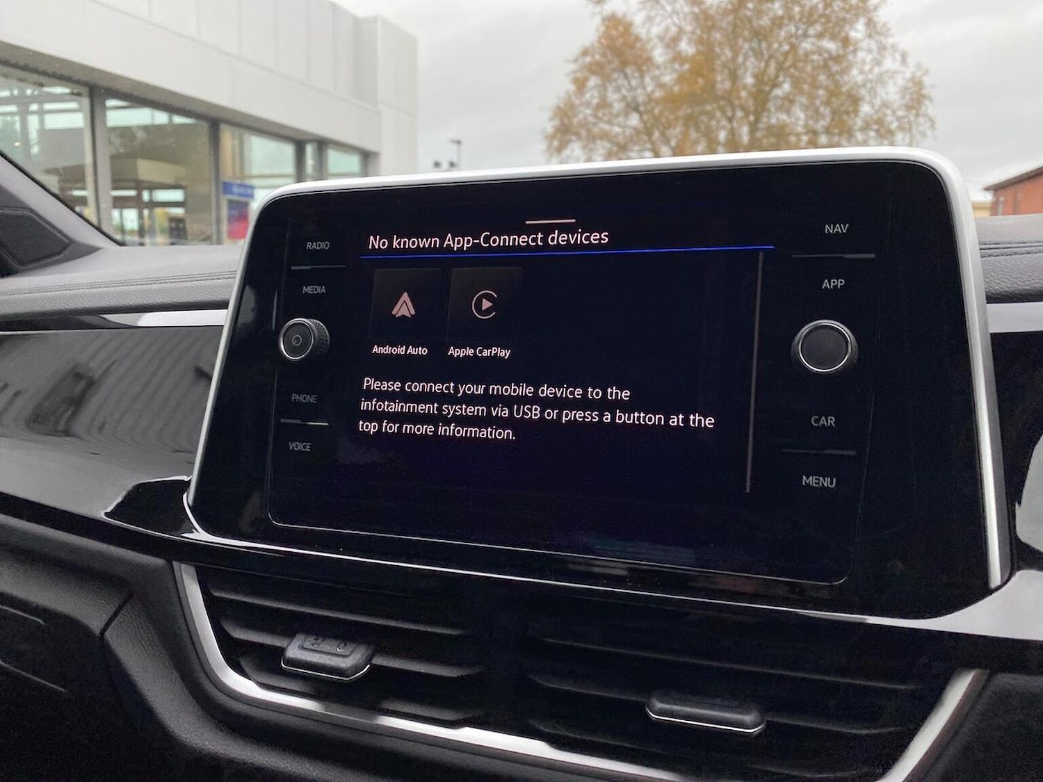 Used Volkswagen T-Roc 2025 for sale - 76461864: Photo 11