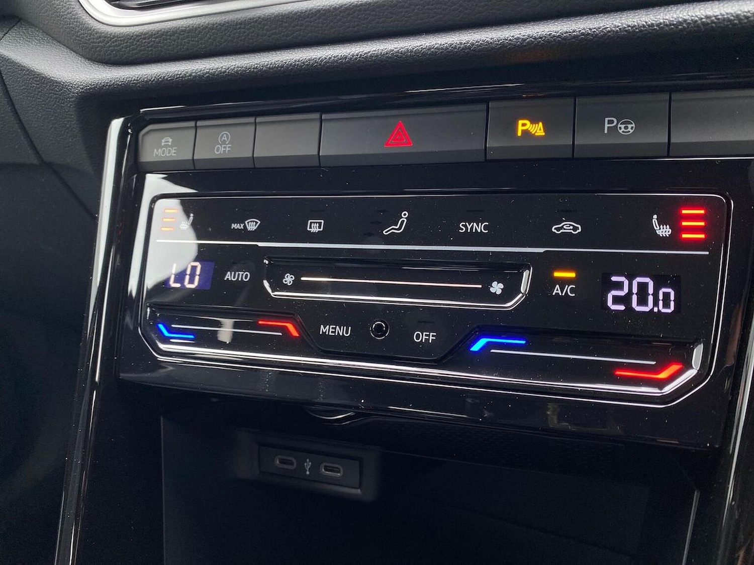 Used Volkswagen T-Roc 2025 for sale - 76461864: Photo 12