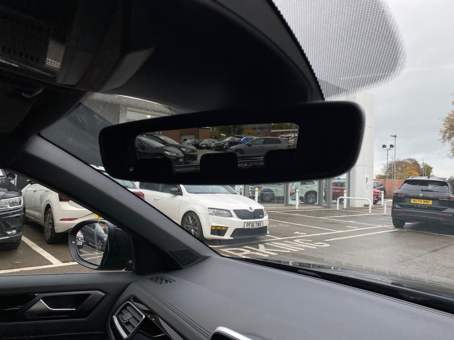 Used Volkswagen T-Roc 2025 for sale - 76461864: Photo 14