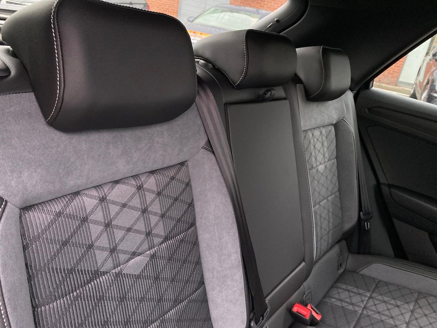 Used Volkswagen T-Roc 2025 for sale - 76461864: Photo 16