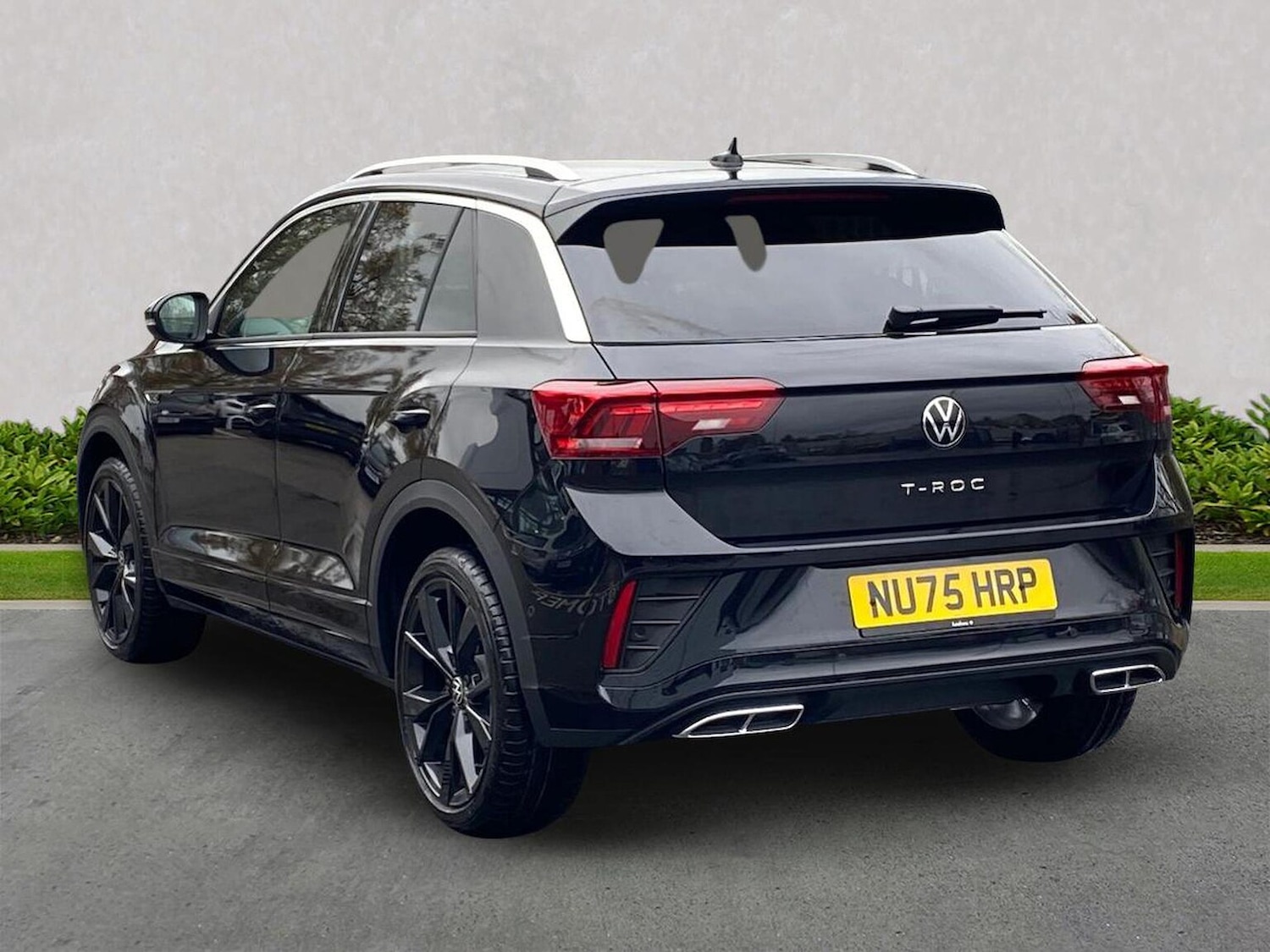 Used Volkswagen T-Roc 2025 for sale - 76461864: Photo 2