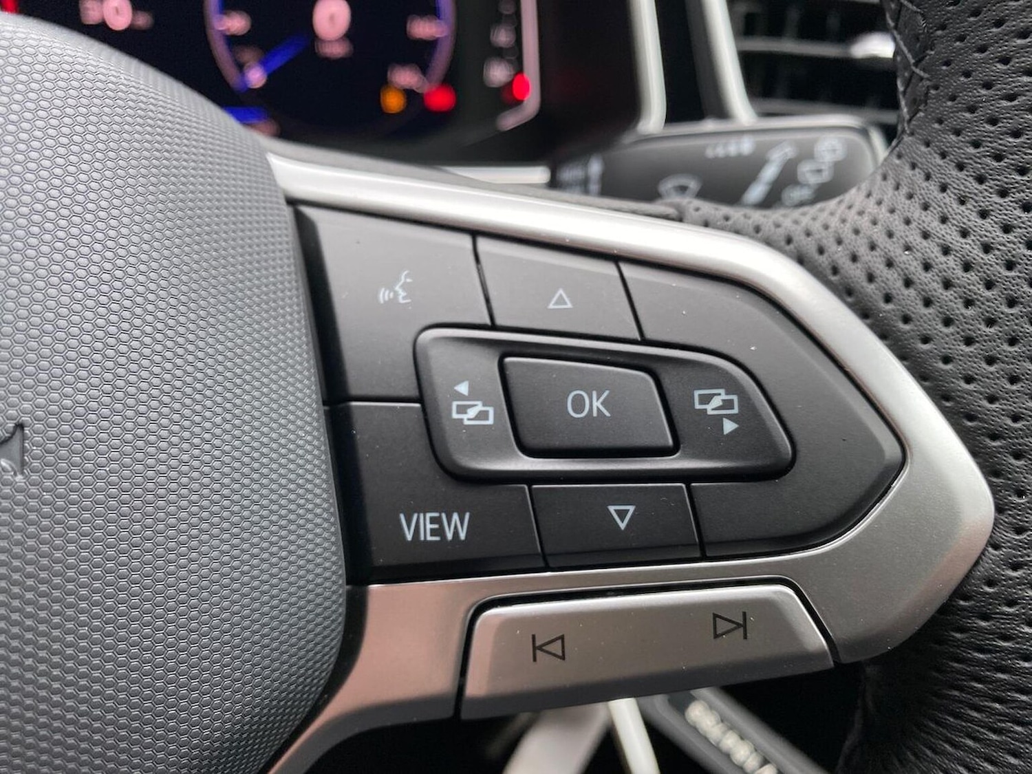 Used Volkswagen T-Roc 2025 for sale - 76461864: Photo 26