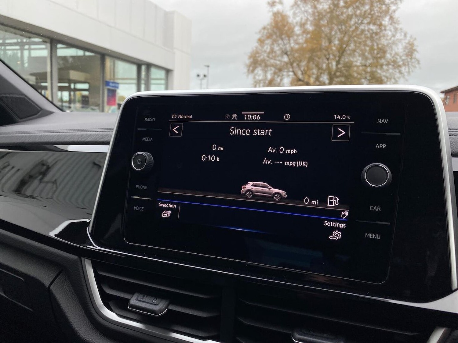 Used Volkswagen T-Roc 2025 for sale - 76461864: Photo 38