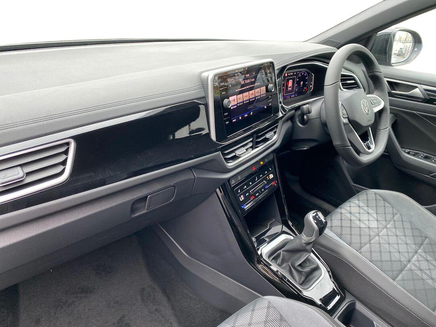 Used Volkswagen T-Roc 2025 for sale - 76461864: Photo 7