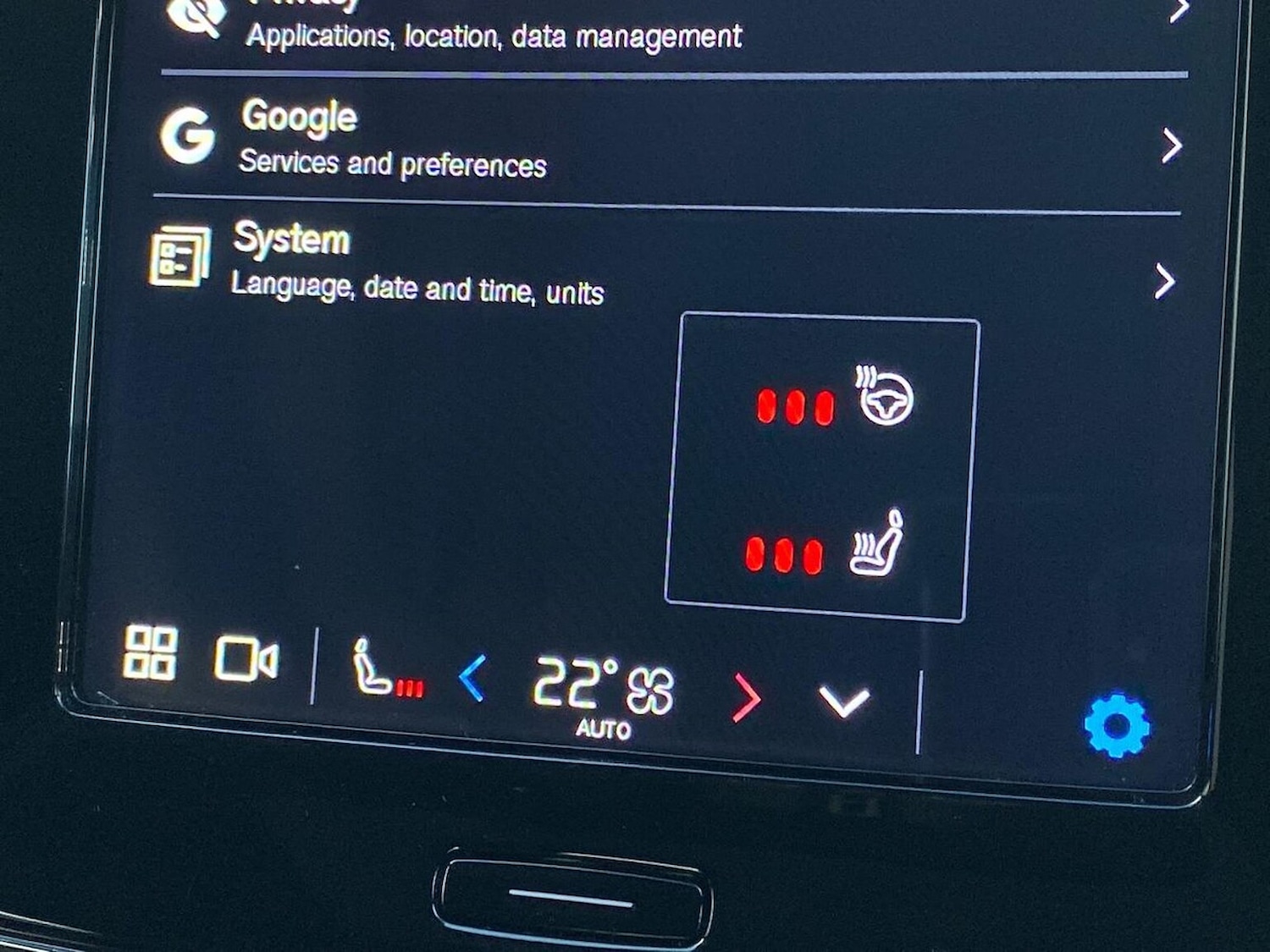 Used Volvo XC40 2023 for sale - 76897118: Photo 2