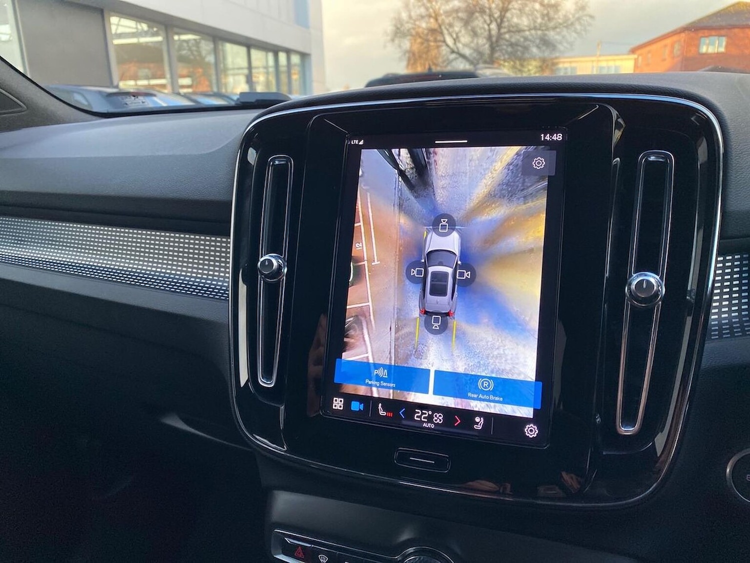 Used Volvo XC40 2023 for sale - 76897118: Photo 24