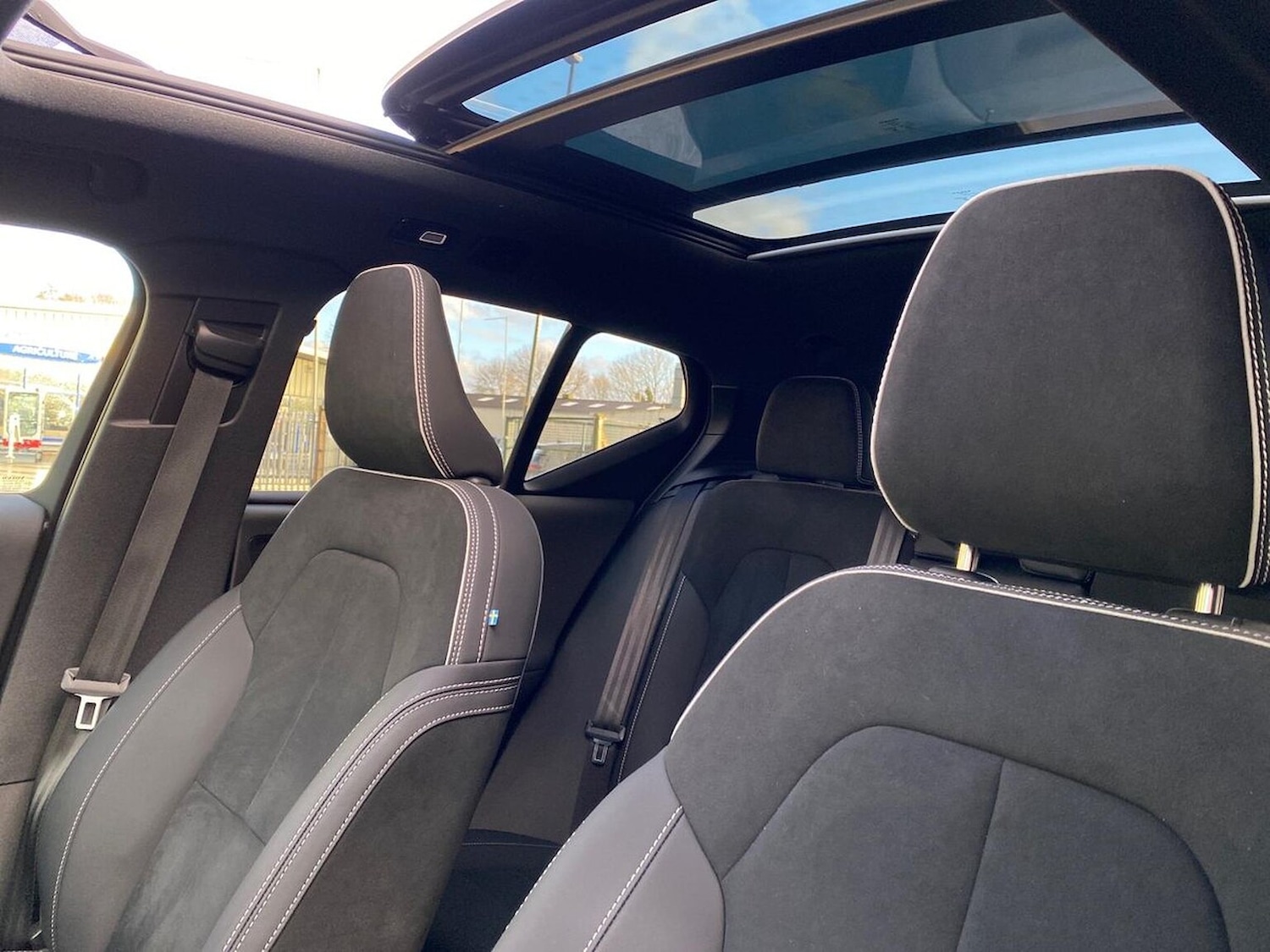 Used Volvo XC40 2023 for sale - 76897118: Photo 26