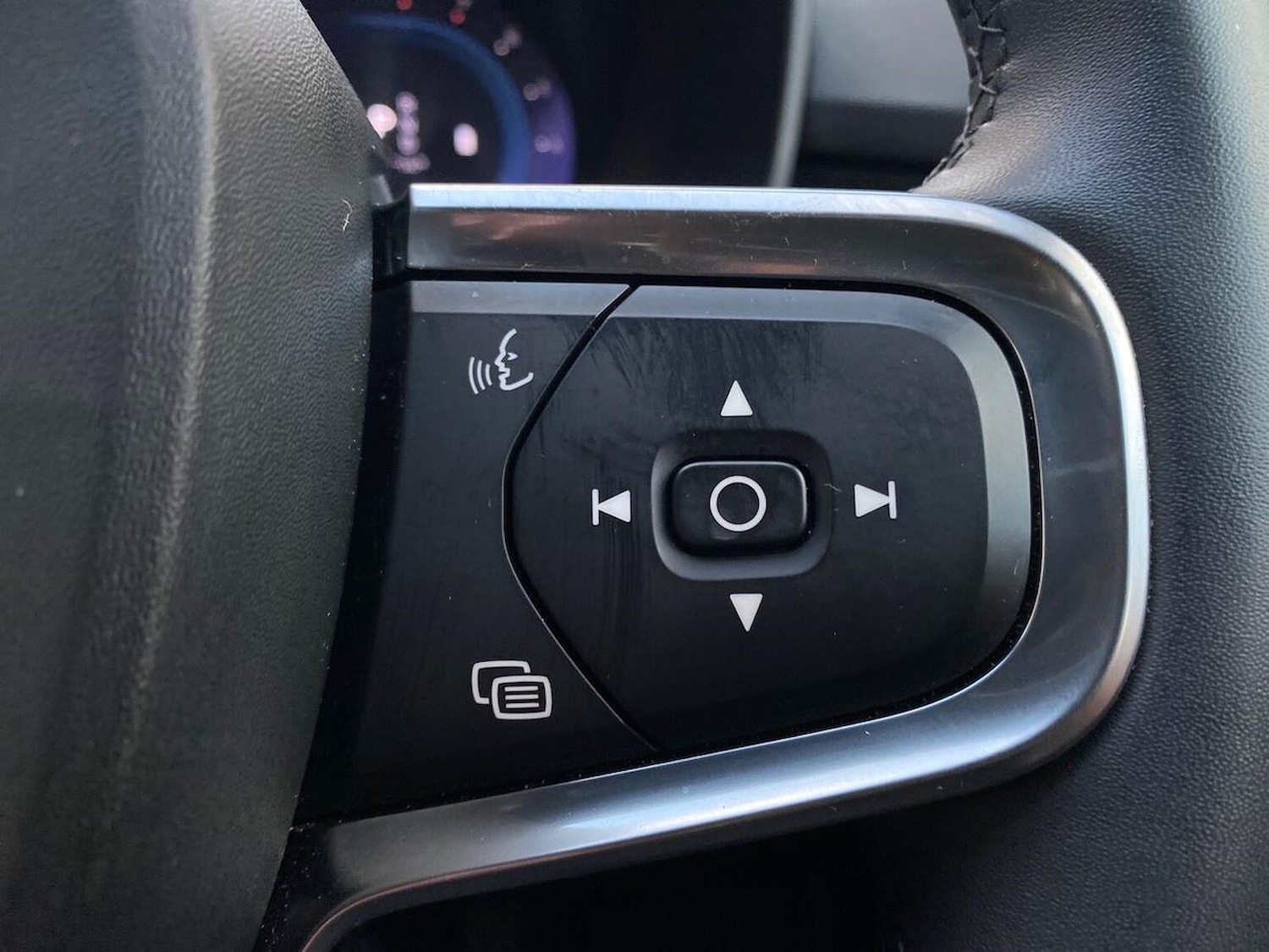 Used Volvo XC40 2023 for sale - 76897118: Photo 27