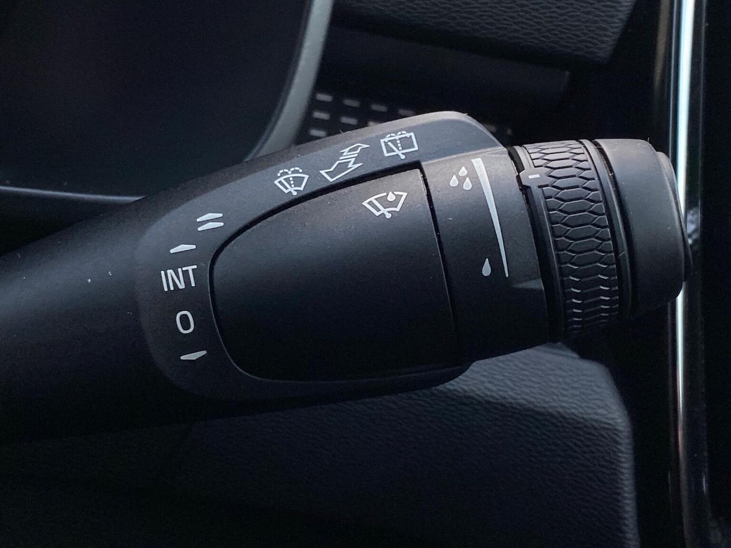 Used Volvo XC40 2023 for sale - 76897118: Photo 29