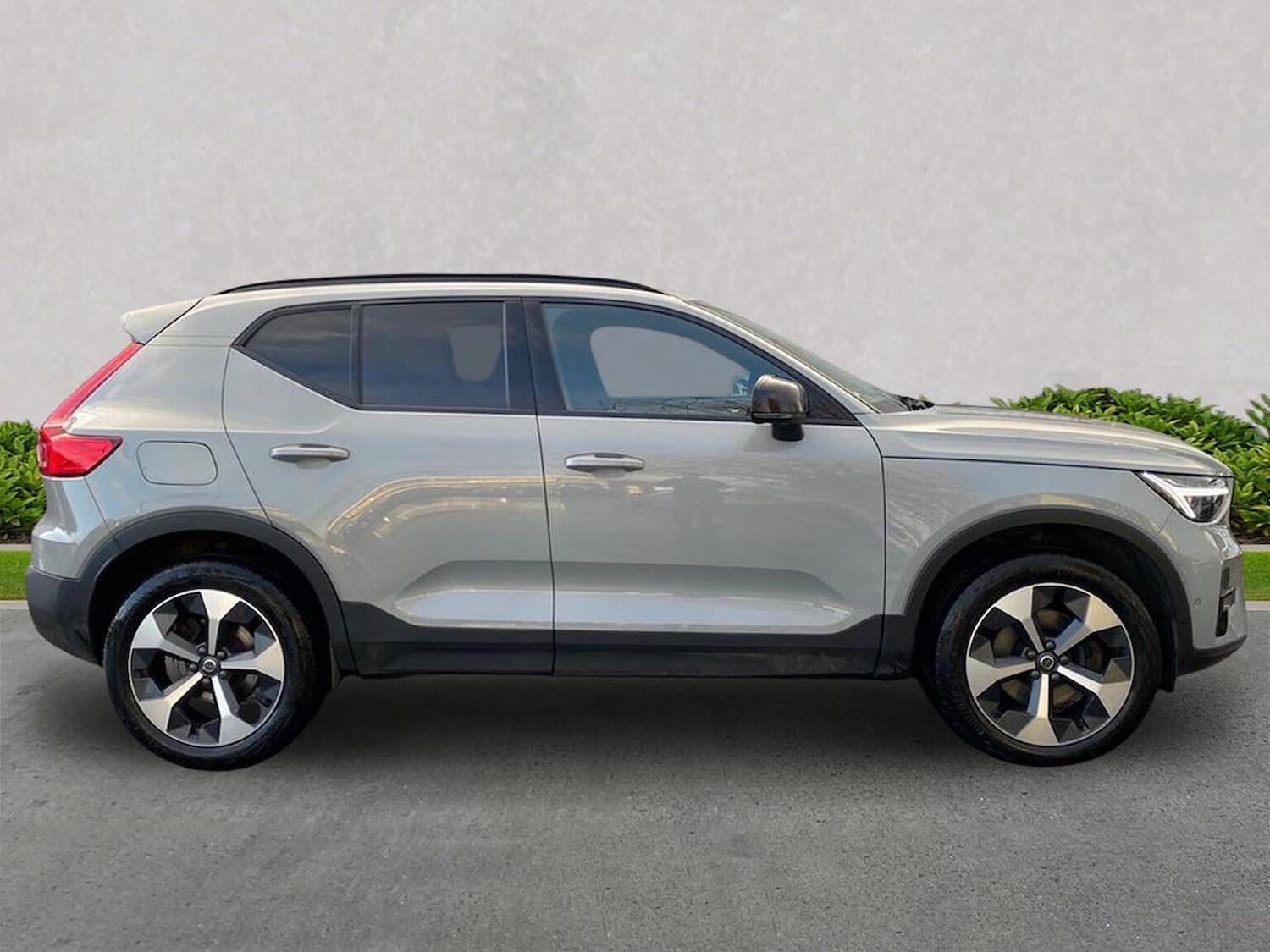 Used Volvo XC40 2023 for sale - 76897118: Photo 4