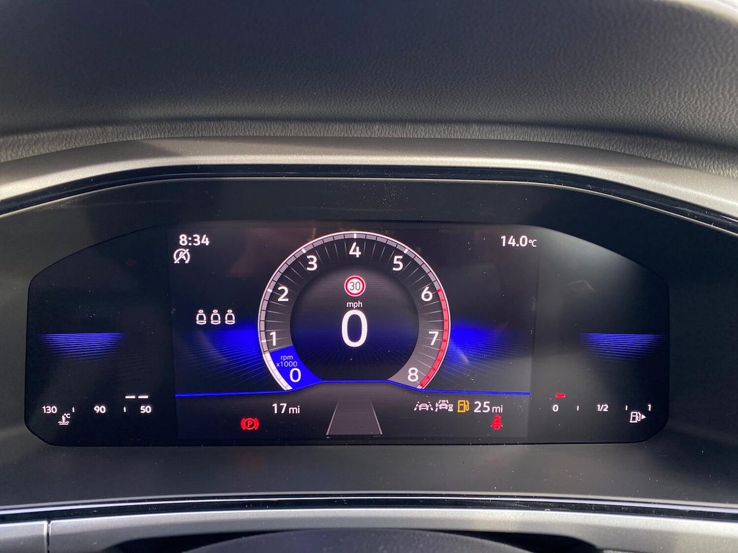 Used Volkswagen T-Roc 2025 for sale - 76142990: Photo 10