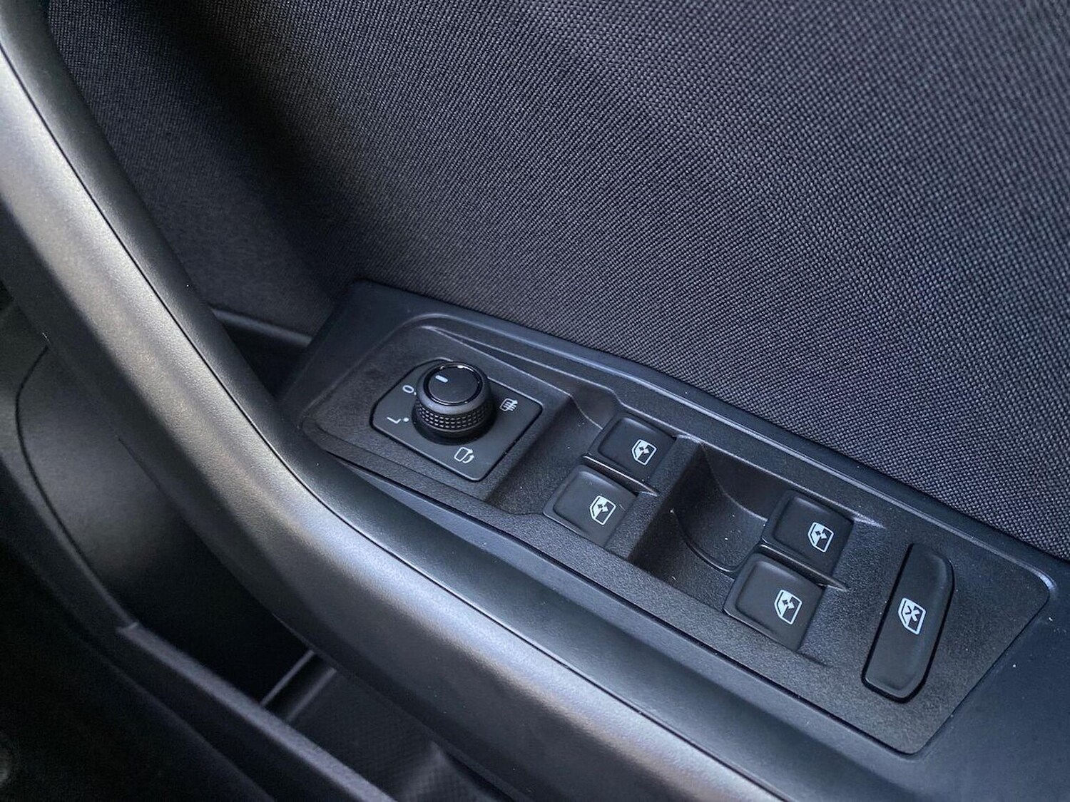 Used Volkswagen T-Roc 2025 for sale - 76142990: Photo 21