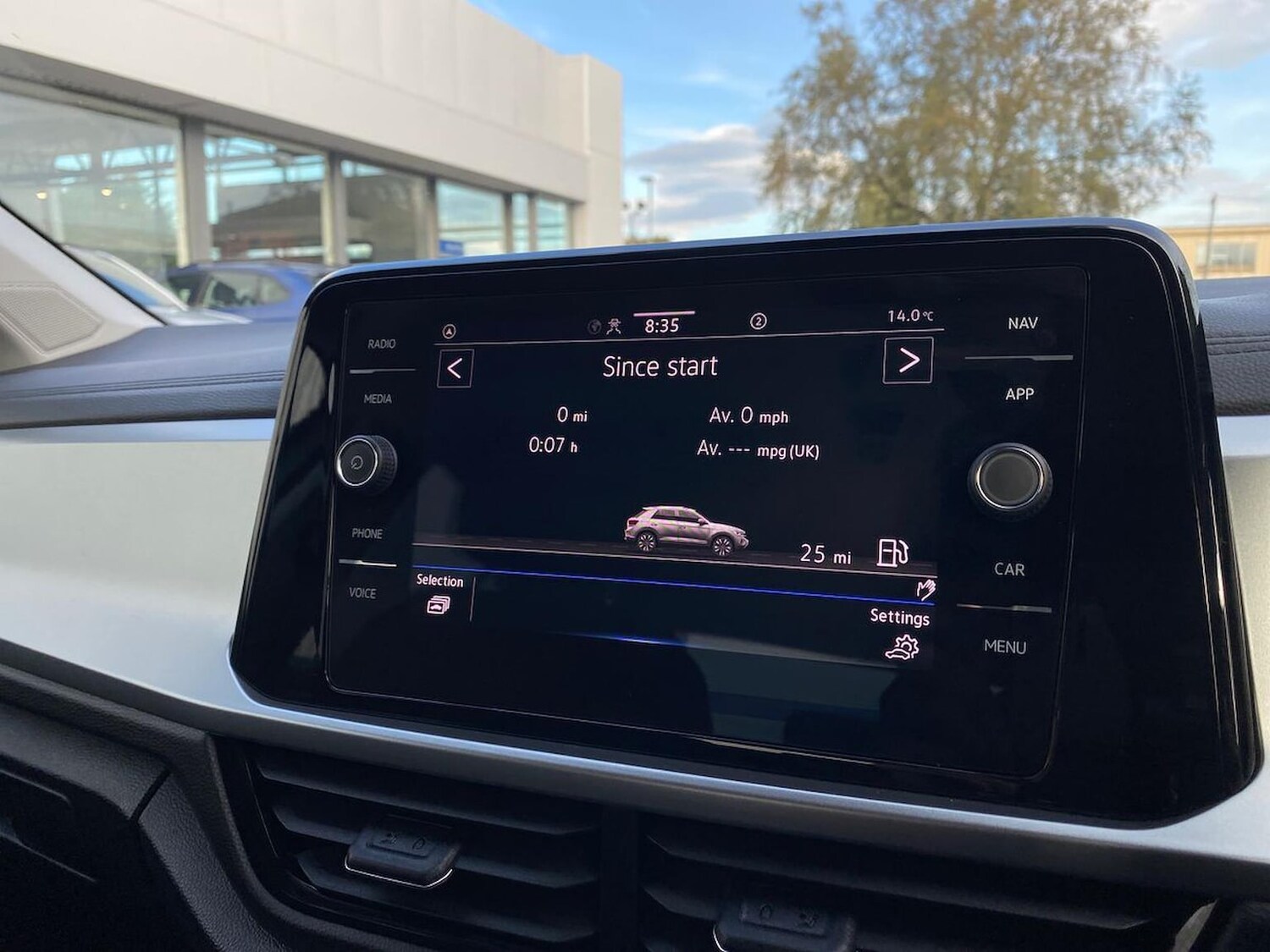 Used Volkswagen T-Roc 2025 for sale - 76142990: Photo 23