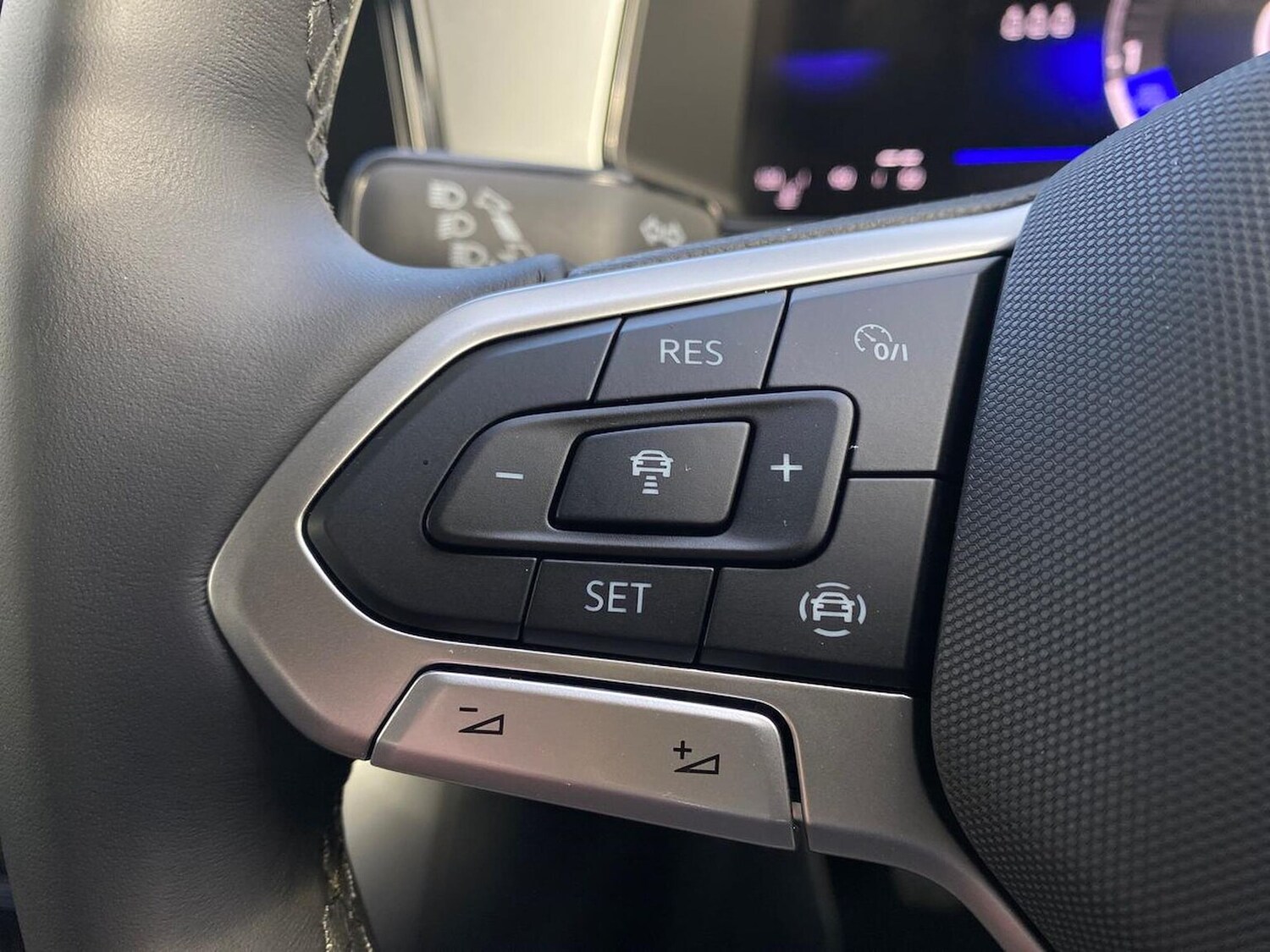 Used Volkswagen T-Roc 2025 for sale - 76142990: Photo 26