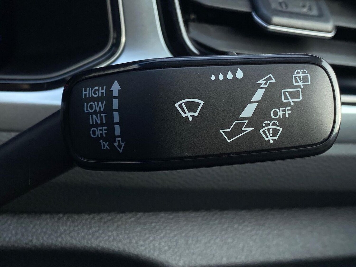 Used Volkswagen T-Roc 2025 for sale - 76142990: Photo 27