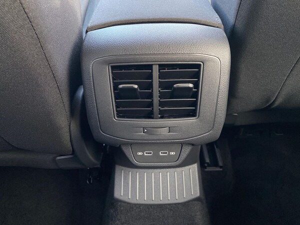 Used Volkswagen T-Roc 2025 for sale - 76142990: Photo 30