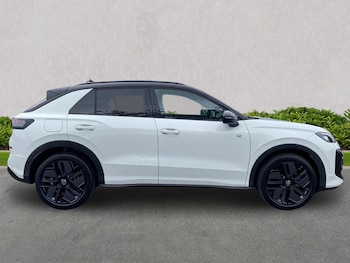 Used Volkswagen T-Roc 2026 for sale - 79081519: Photo