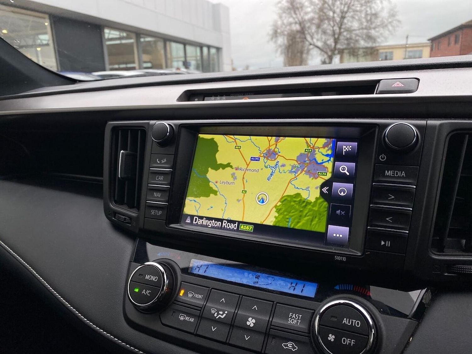 Used Toyota RAV4 2018 for sale - 76741240: Photo 25