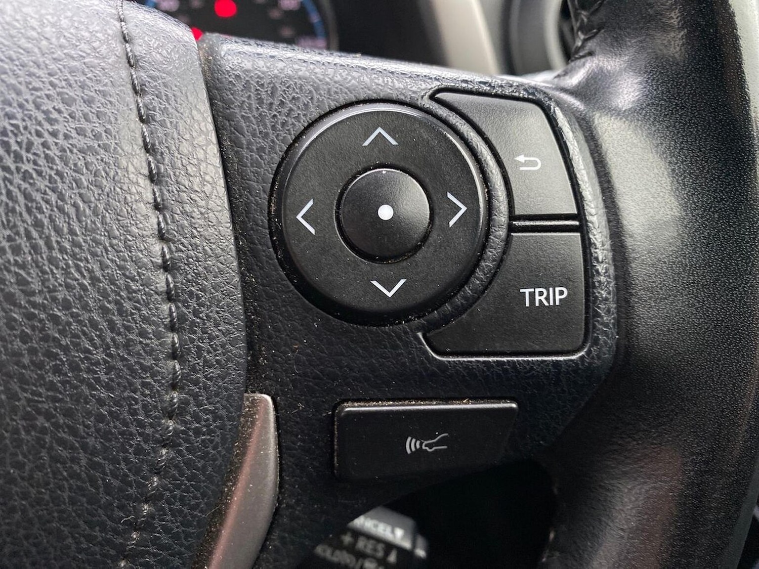 Used Toyota RAV4 2018 for sale - 76741240: Photo 27