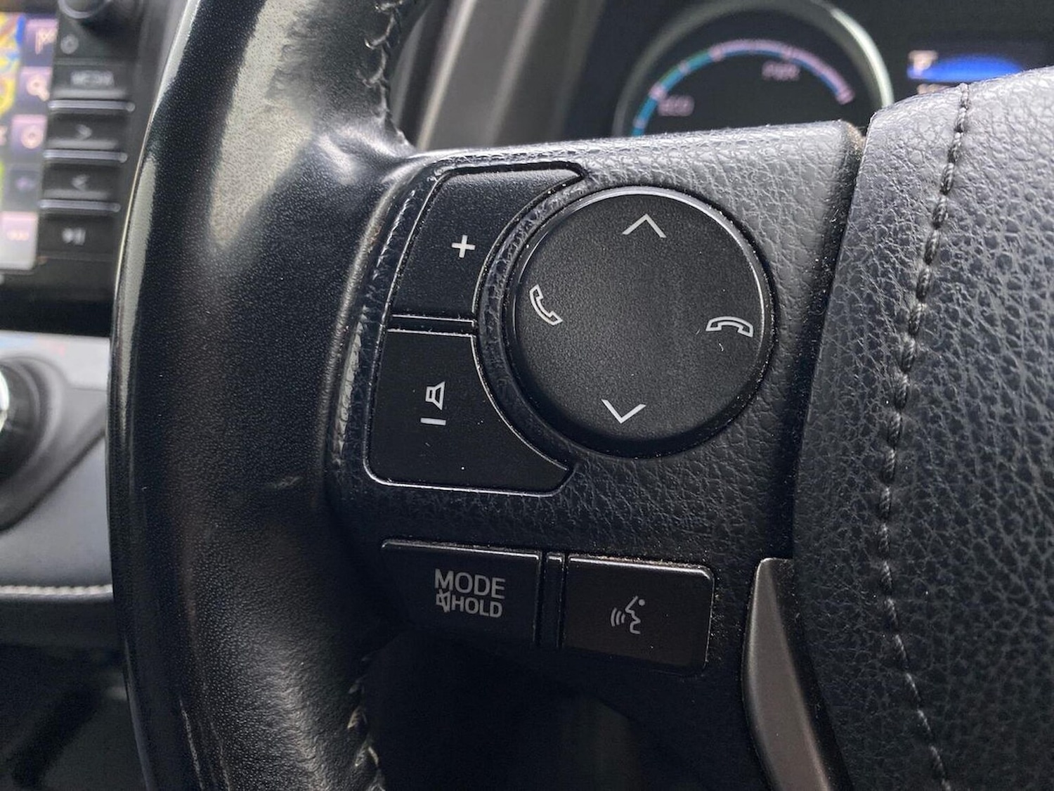 Used Toyota RAV4 2018 for sale - 76741240: Photo 28