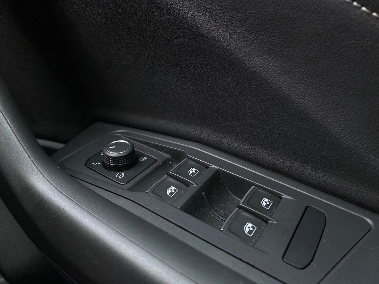 Used Volkswagen T-Roc 2022 for sale - 78195759: Photo 21