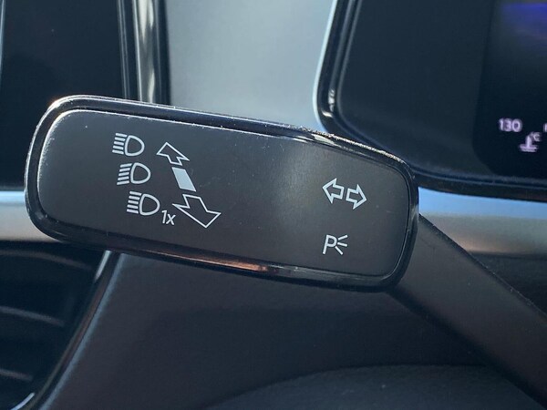 Used Volkswagen T-Roc 2023 for sale - 76070136: Photo 26