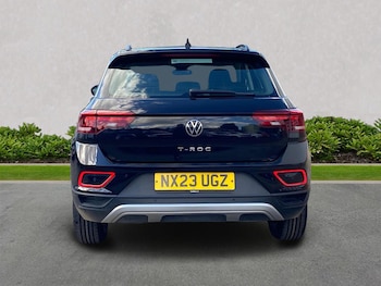 Used Volkswagen T-Roc 2023 for sale - 76070136: Photo 4