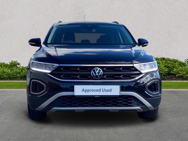 Used Volkswagen T-Roc 2023 for sale - 76070136: Photo 5