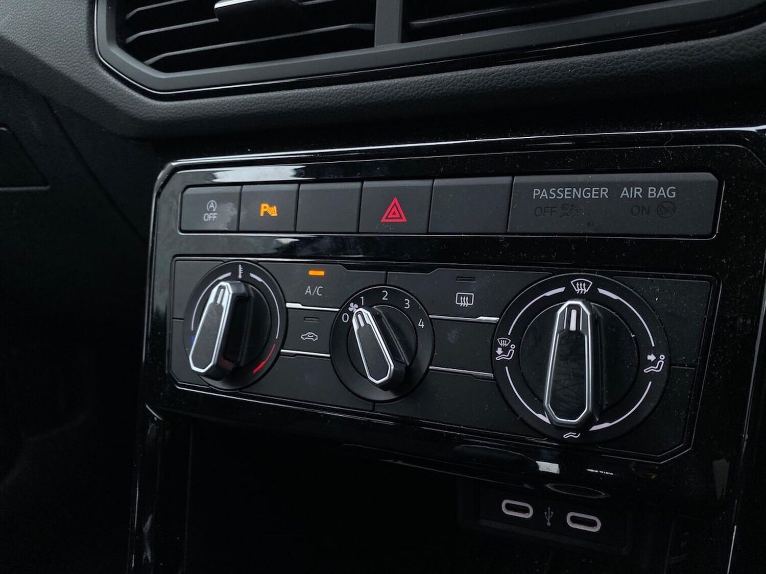 Used Volkswagen T-Cross 2025 for sale - 78191025: Photo 12