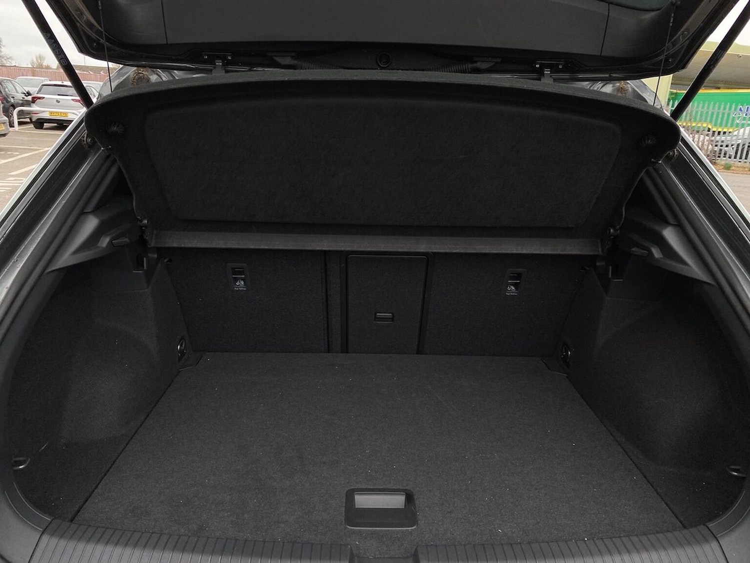 Used Volkswagen T-Roc 2022 for sale - 77062261: Photo 19