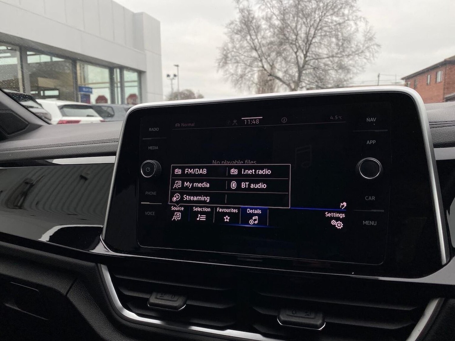 Used Volkswagen T-Roc 2022 for sale - 77062261: Photo 24