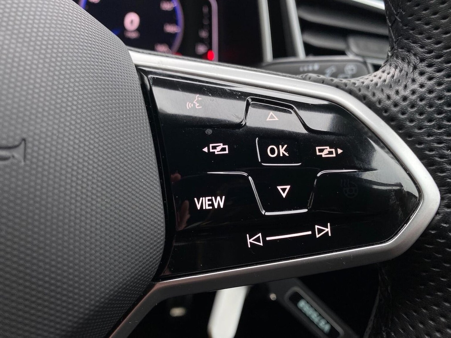 Used Volkswagen T-Roc 2022 for sale - 77062261: Photo 28