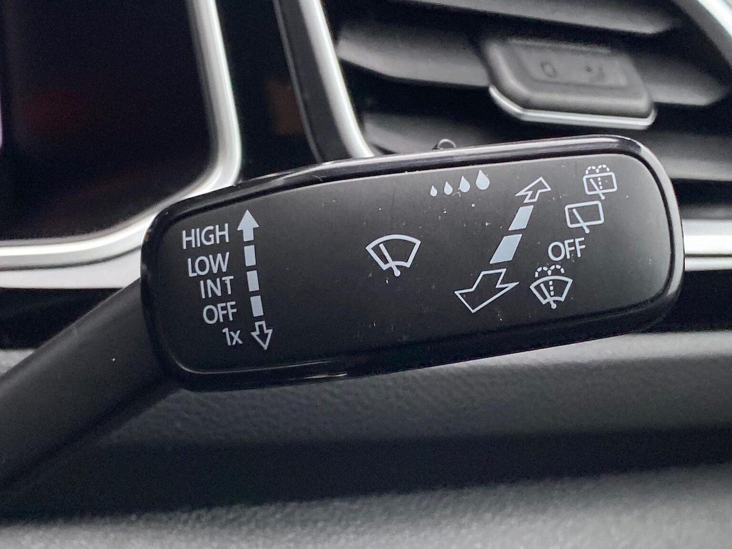 Used Volkswagen T-Roc 2022 for sale - 77062261: Photo 30