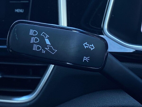 Used Volkswagen T-Roc 2023 for sale - 76115538: Photo 28
