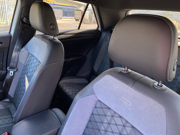 Used Volkswagen T-Roc 2023 for sale - 76115538: Photo 29