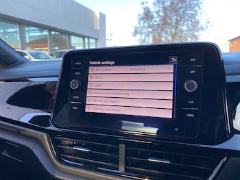 Used Volkswagen T-Roc 2022 for sale - 76794904: Photo