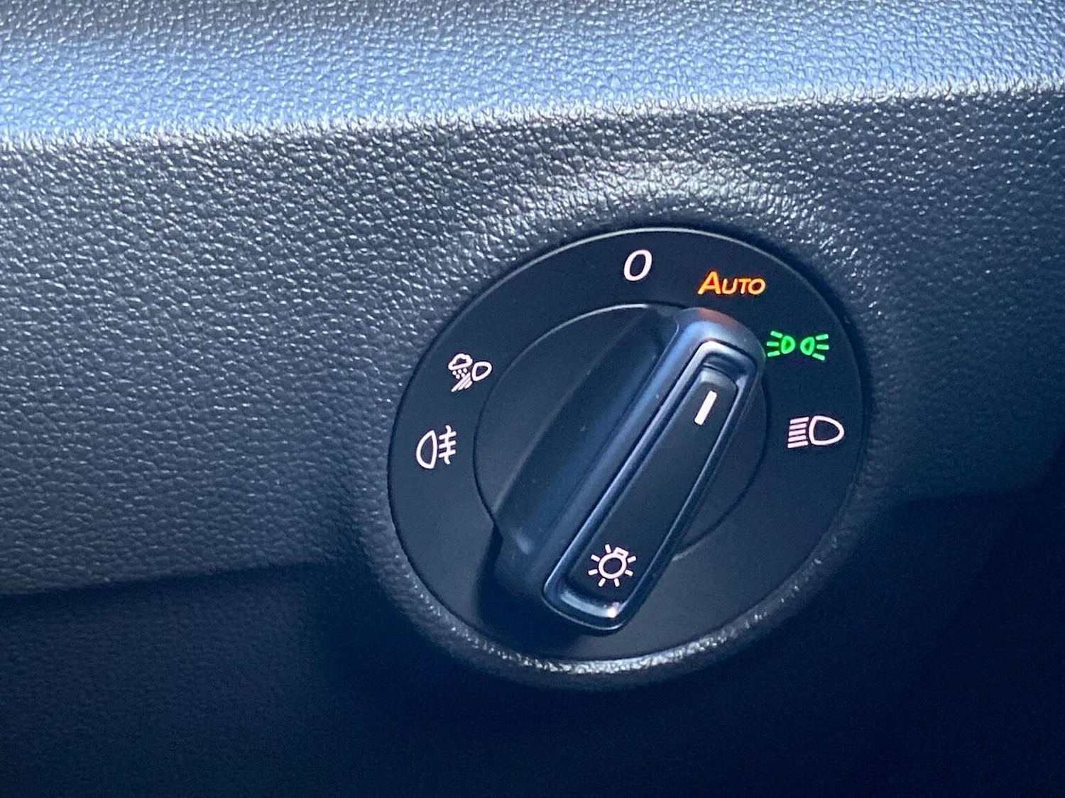 Used Volkswagen T-Roc 2022 for sale - 76794904: Photo 30