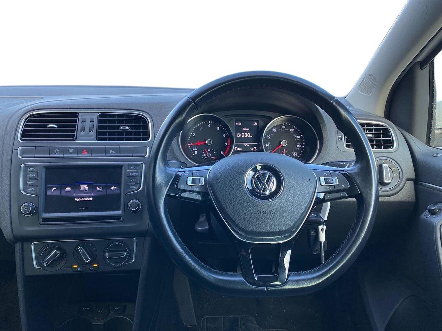 Used Volkswagen Polo 2017 for sale - 77487589: Photo 9