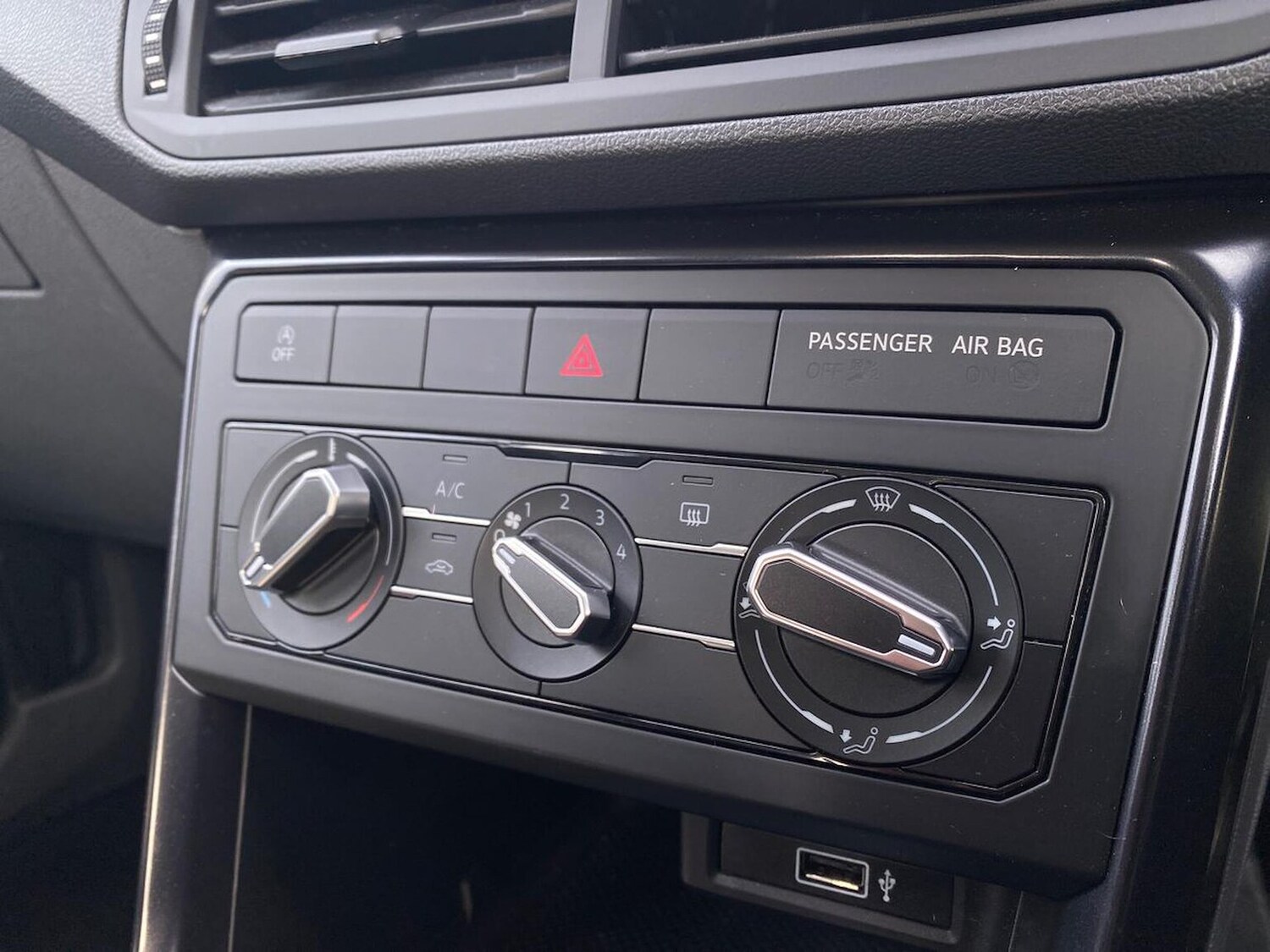 Used Volkswagen T-Cross 2020 for sale - 76383358: Photo 12