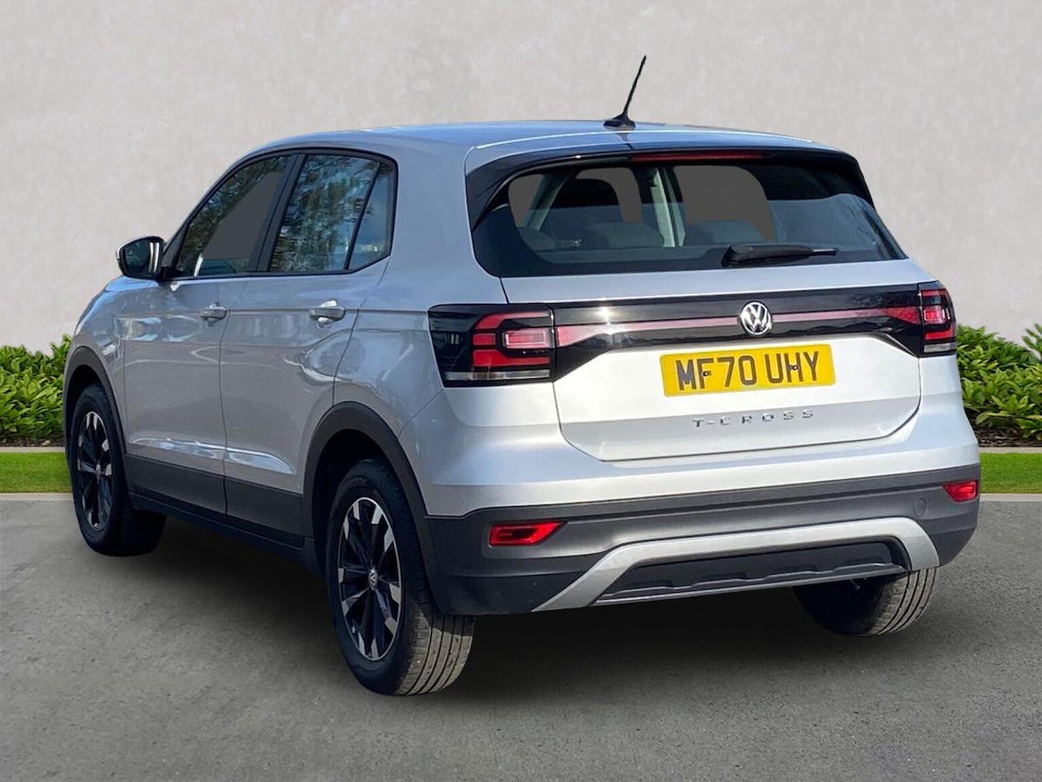 Used Volkswagen T-Cross 2020 for sale - 76383358: Photo 2