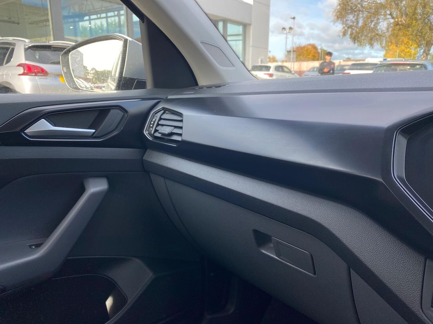 Used Volkswagen T-Cross 2020 for sale - 76383358: Photo 25