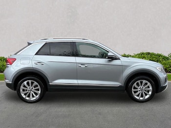 Used Volkswagen T-Roc 2025 for sale - 79327228: Photo