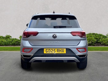 Used Volkswagen T-Roc 2025 for sale - 79327228: Photo