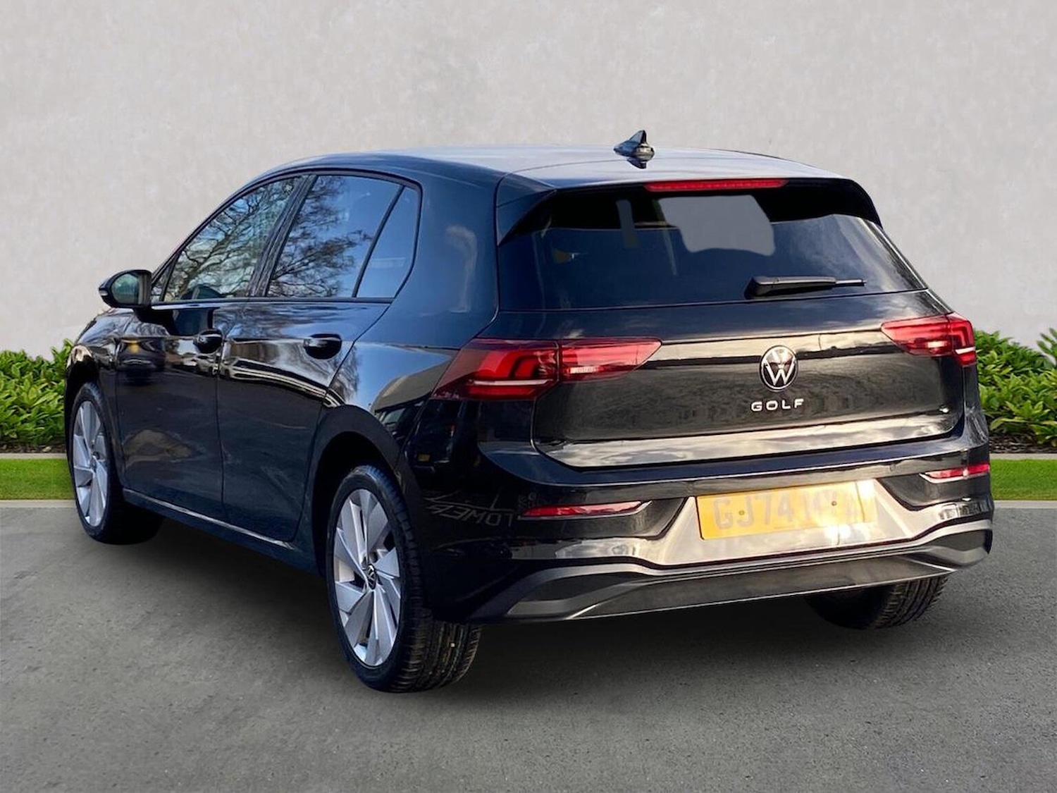 Used Volkswagen Golf 2024 for sale - 77984016: Photo 2