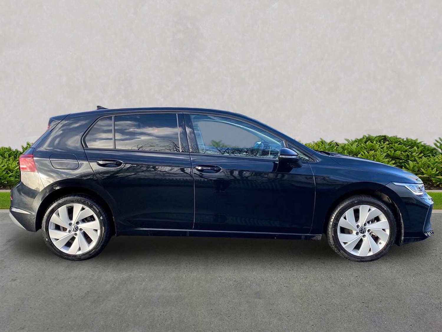 Used Volkswagen Golf 2024 for sale - 77984016: Photo 3