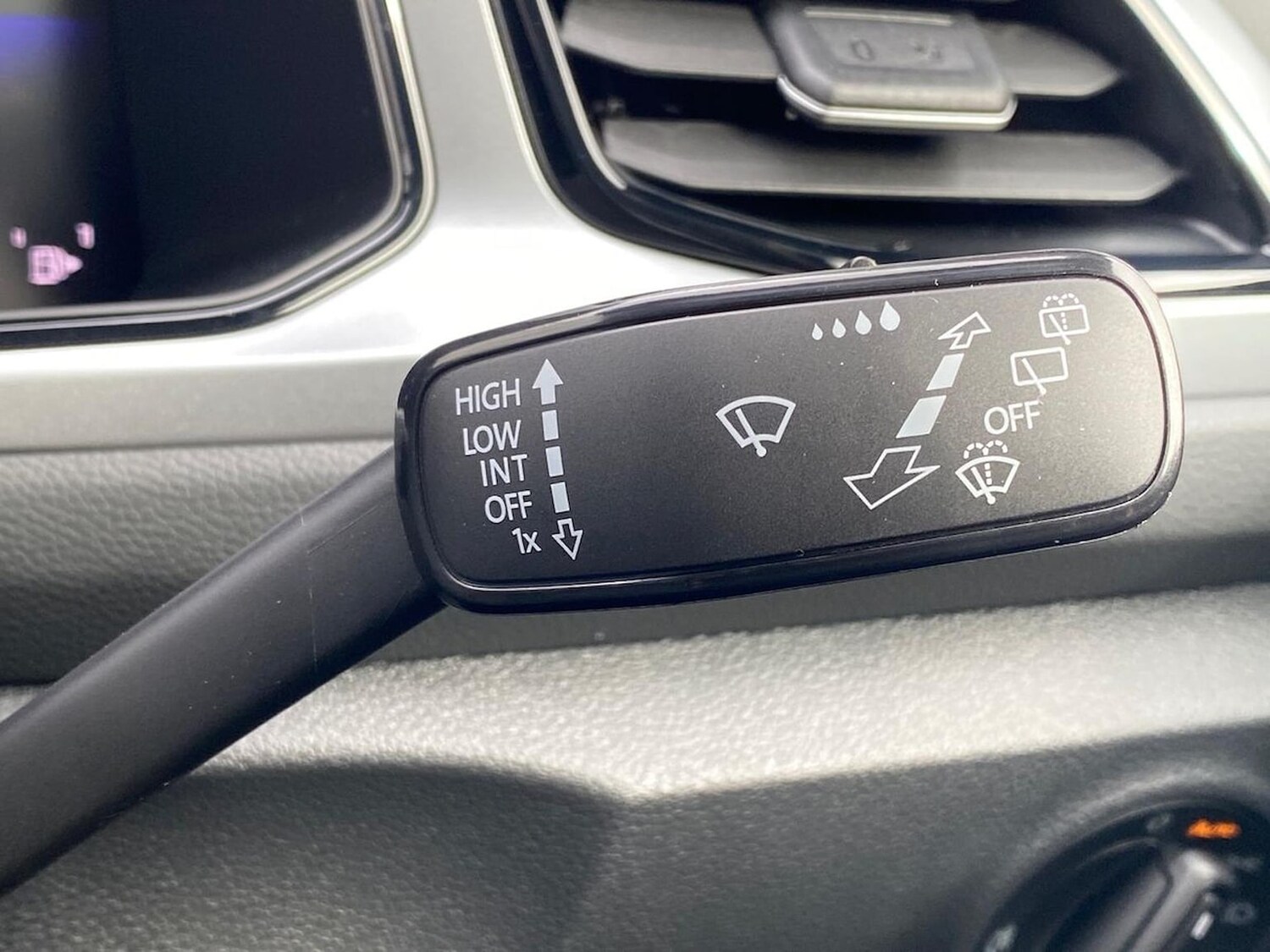 Used Volkswagen T-Roc 2026 for sale - 78193871: Photo 28