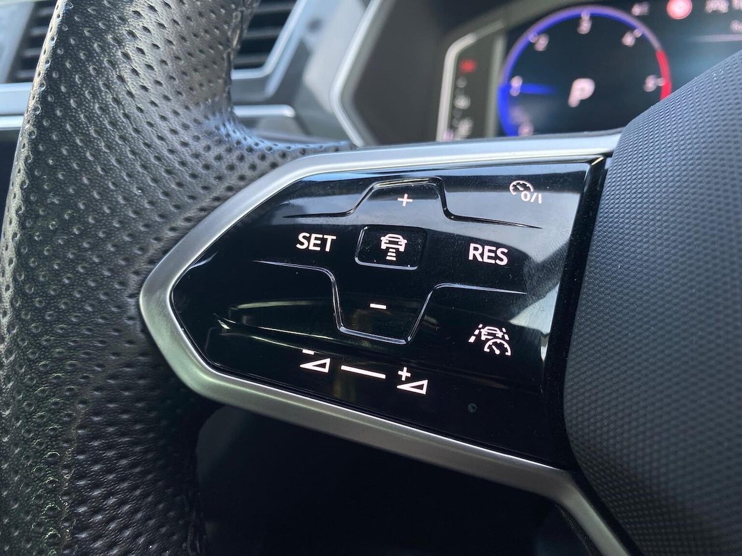 Used Volkswagen Tiguan 2022 for sale - 76422384: Photo 26