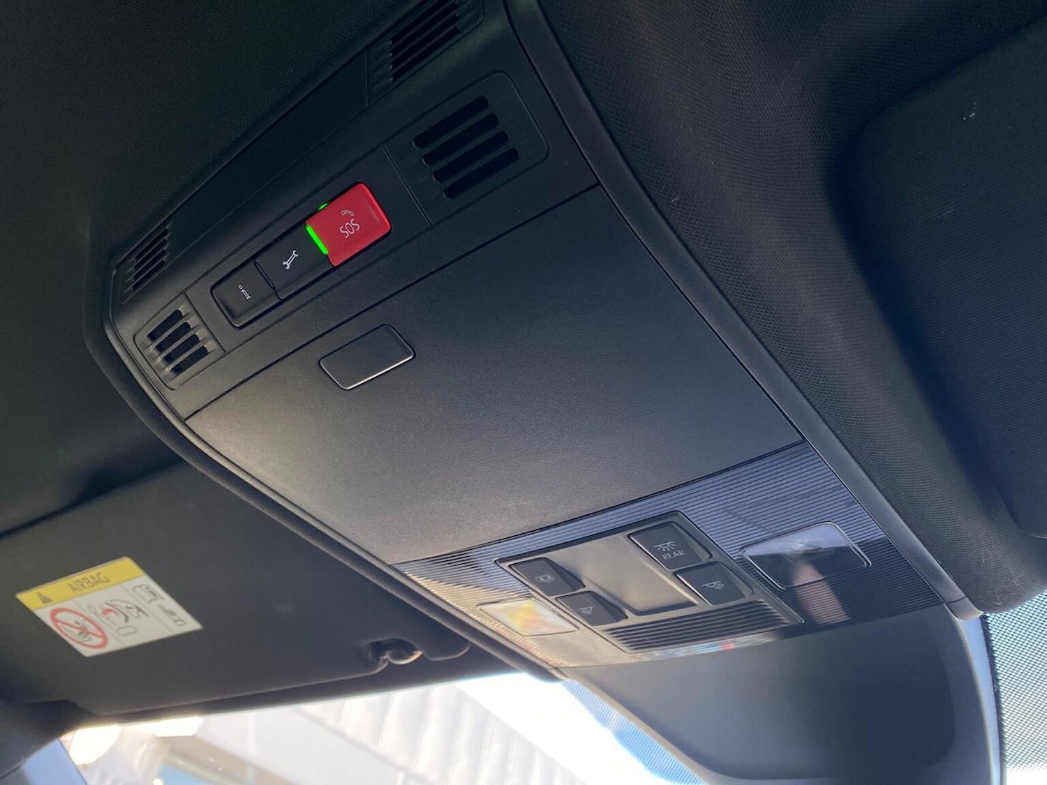 Used Volkswagen Tiguan 2022 for sale - 76422384: Photo 31